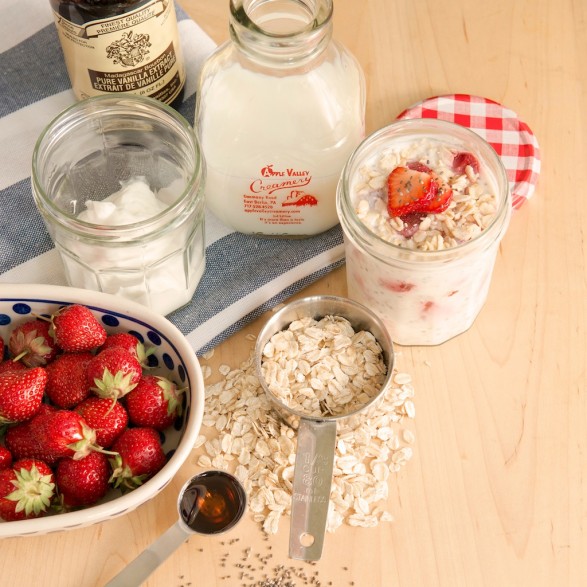 This classic recipe for no-cook overnight oats offers meal prep convenience and is loaded with fruit, fiber, and protein-packed staying power!
