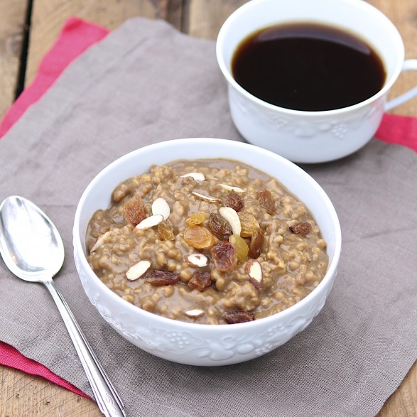 Slow Cooker Gingerbread Steel Cut Oats (with easy day before method)