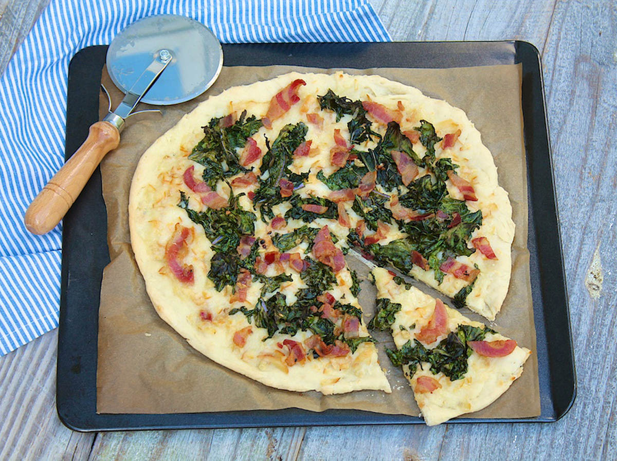 Smoked Mozzarella, Pancetta and Kale Pizza The Fountain Avenue Kitchen