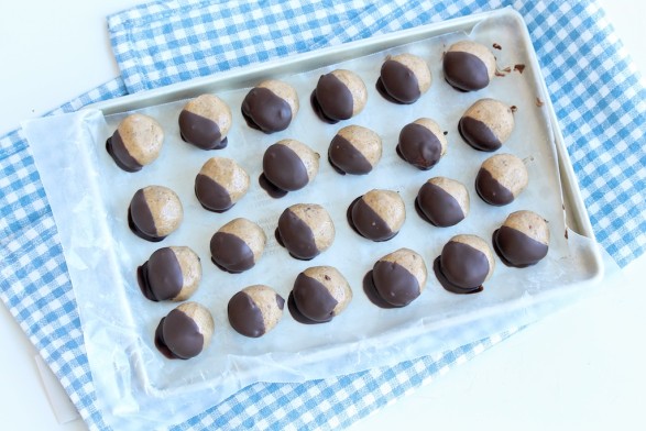 Healthy Peanut Butter Buckeyes