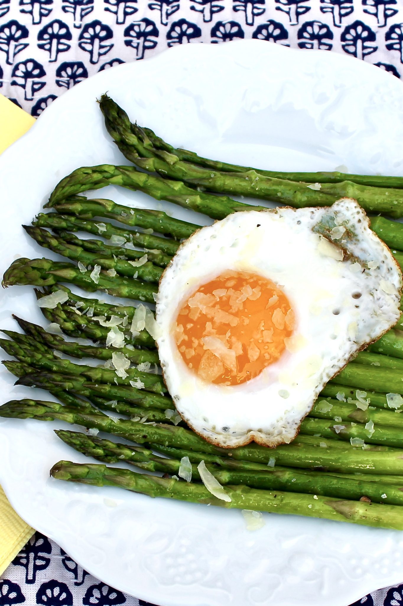 When paired with a protein-rich egg, these slender green spears form the basis of a satisfyingly simple meal with “French country” appeal!