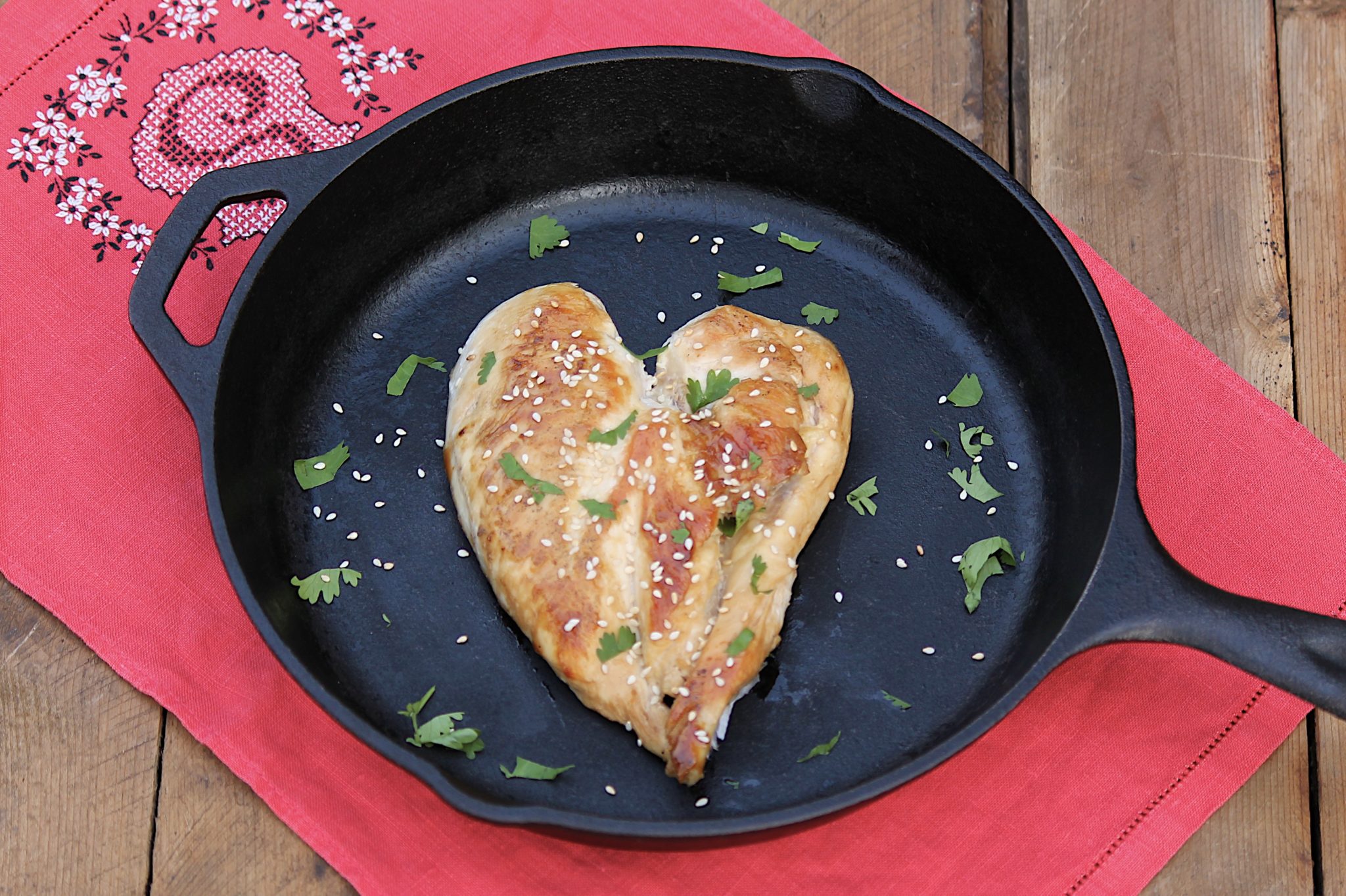 Sometimes the simplest things are the most loved. Such is the case with heart chicken. ❤️ A few clever knife cuts do the trick, and I've mentioned some favorite sauce options along with the easy how-to.