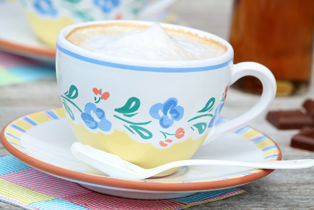 Homemade Lattes And How To Froth Milk Without A Fancy Gadget The Fountain Avenue Kitchen