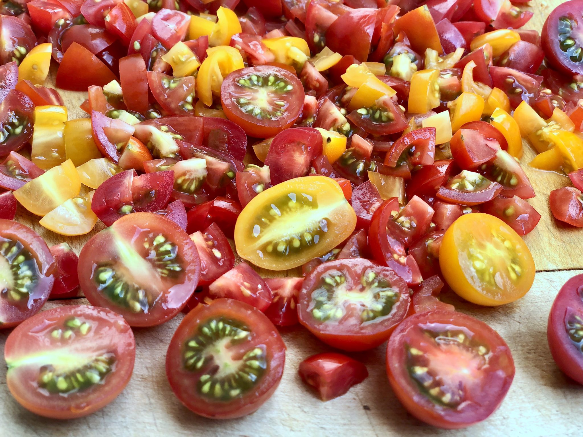 EASY FERMENTED (or FRESH) GARDEN SALSA-Healthy, flavorful salsa can be gut-healthy, too! You may also enjoy this salsa fresh, but it only takes 2 days for the probiotics to develop.
