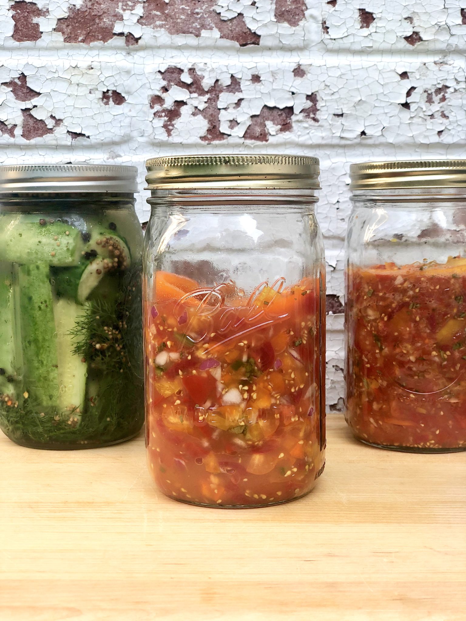 EASY FERMENTED (or FRESH) GARDEN SALSA-Healthy, flavorful salsa can be gut-healthy, too! You may also enjoy this salsa fresh, but it only takes 2 days for the probiotics to develop.