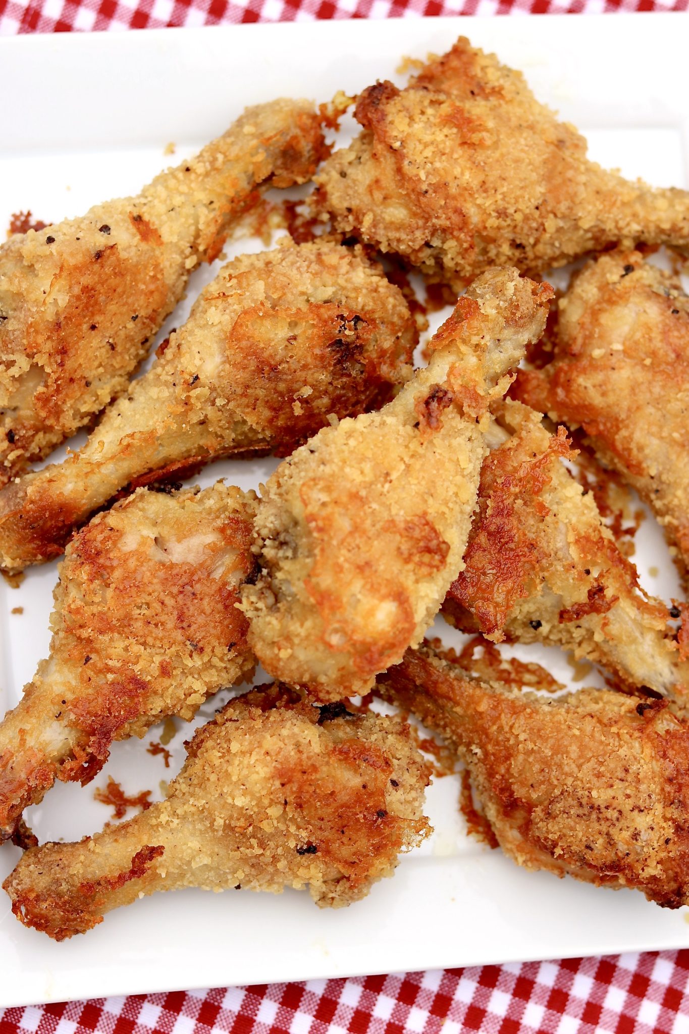 SUPER CRUNCHY OVEN FRIED DRUMSTICKS - Crispy, crunchy and no fryer needed! Perfect for picnics, tailgating, kids’ parties, family dinners, packed lunches and more. (Can be served warm, cold or room temp with convenient advance prep options.)
