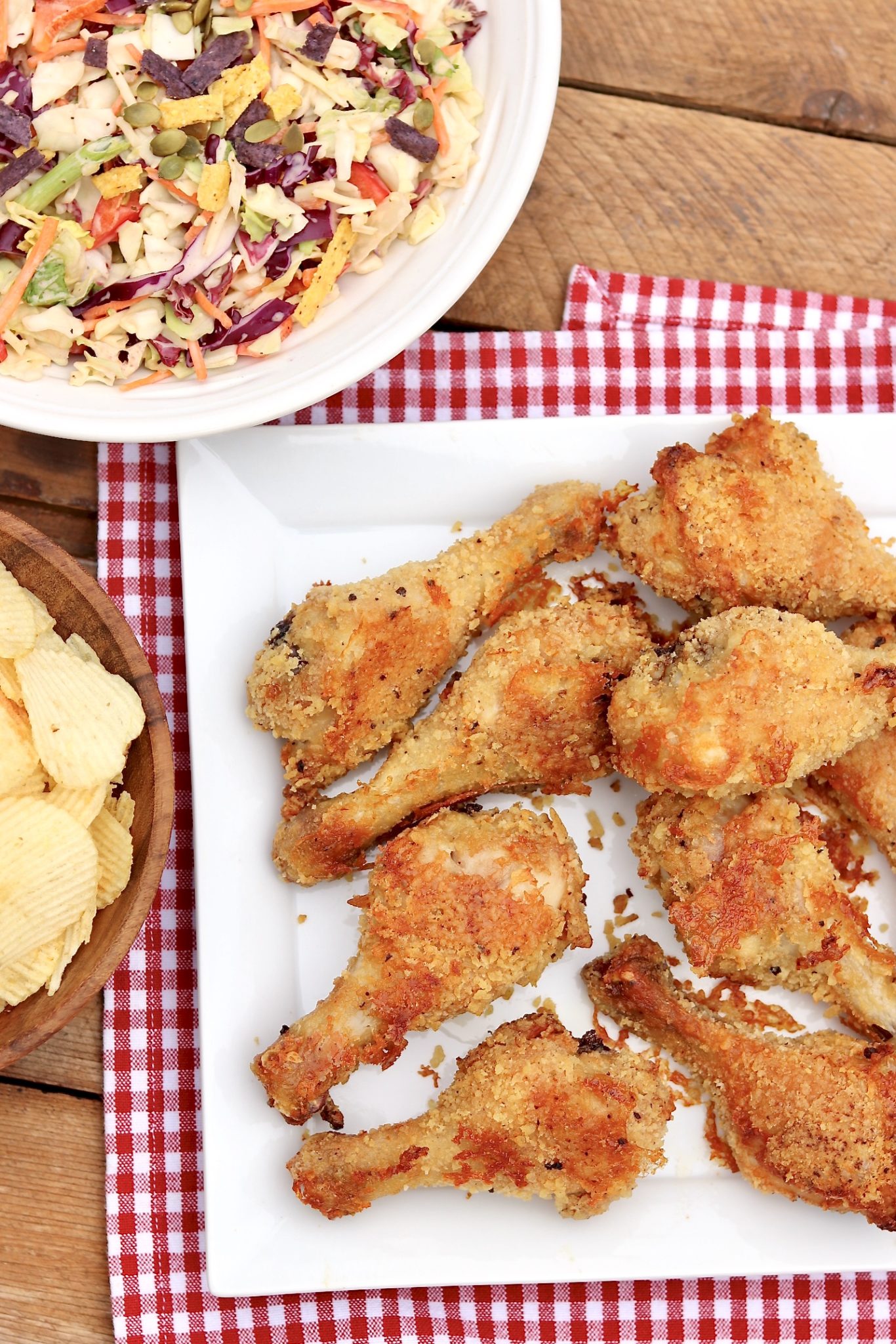 SUPER CRUNCHY OVEN FRIED DRUMSTICKS - Crispy, crunchy and no fryer needed! Perfect for picnics, tailgating, kids’ parties, family dinners, packed lunches and more. (Can be served warm, cold or room temp with convenient advance prep options.)
