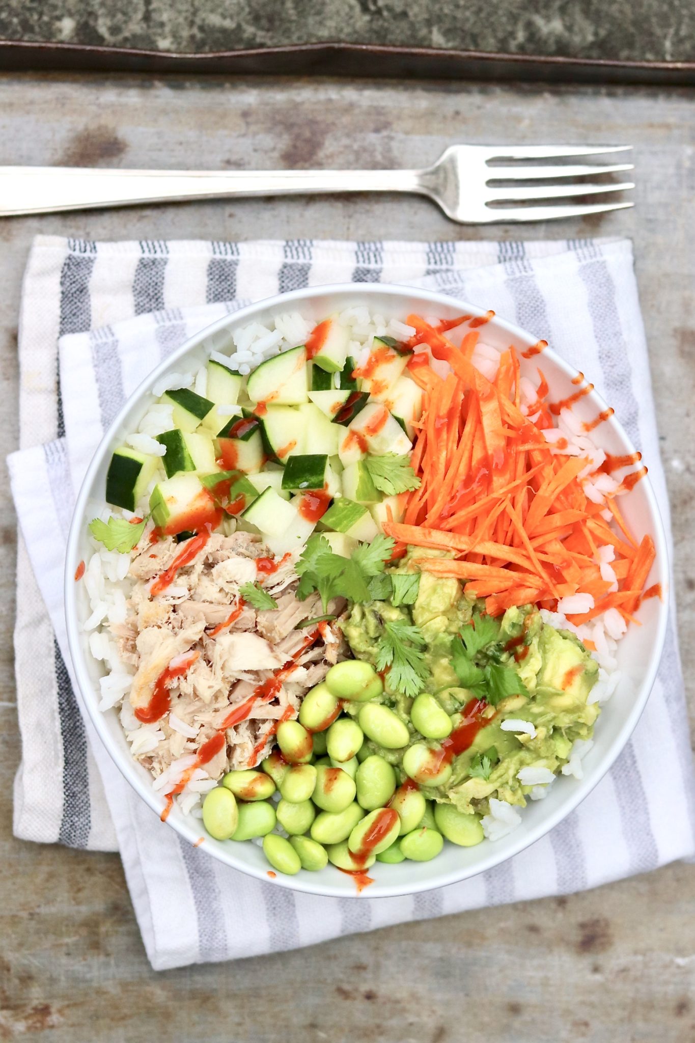 BUDGET SUSHI BOWLS are easy to make with canned tuna and taste so good. Perfect for a speedy weeknight meal or packable lunch!