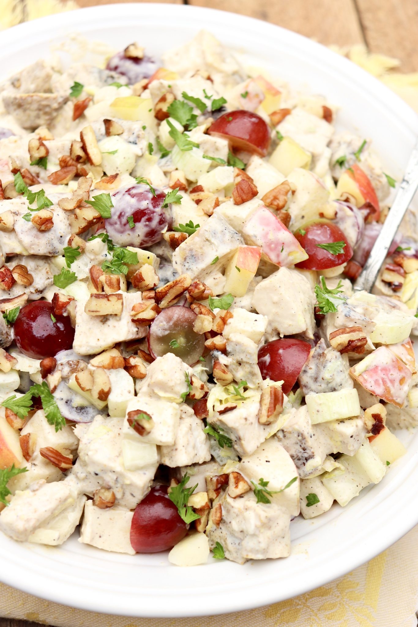 WALDORF CHICKEN SALAD - Loaded with lean protein and fresh produce and perfect as a packable lunch or quick dinner