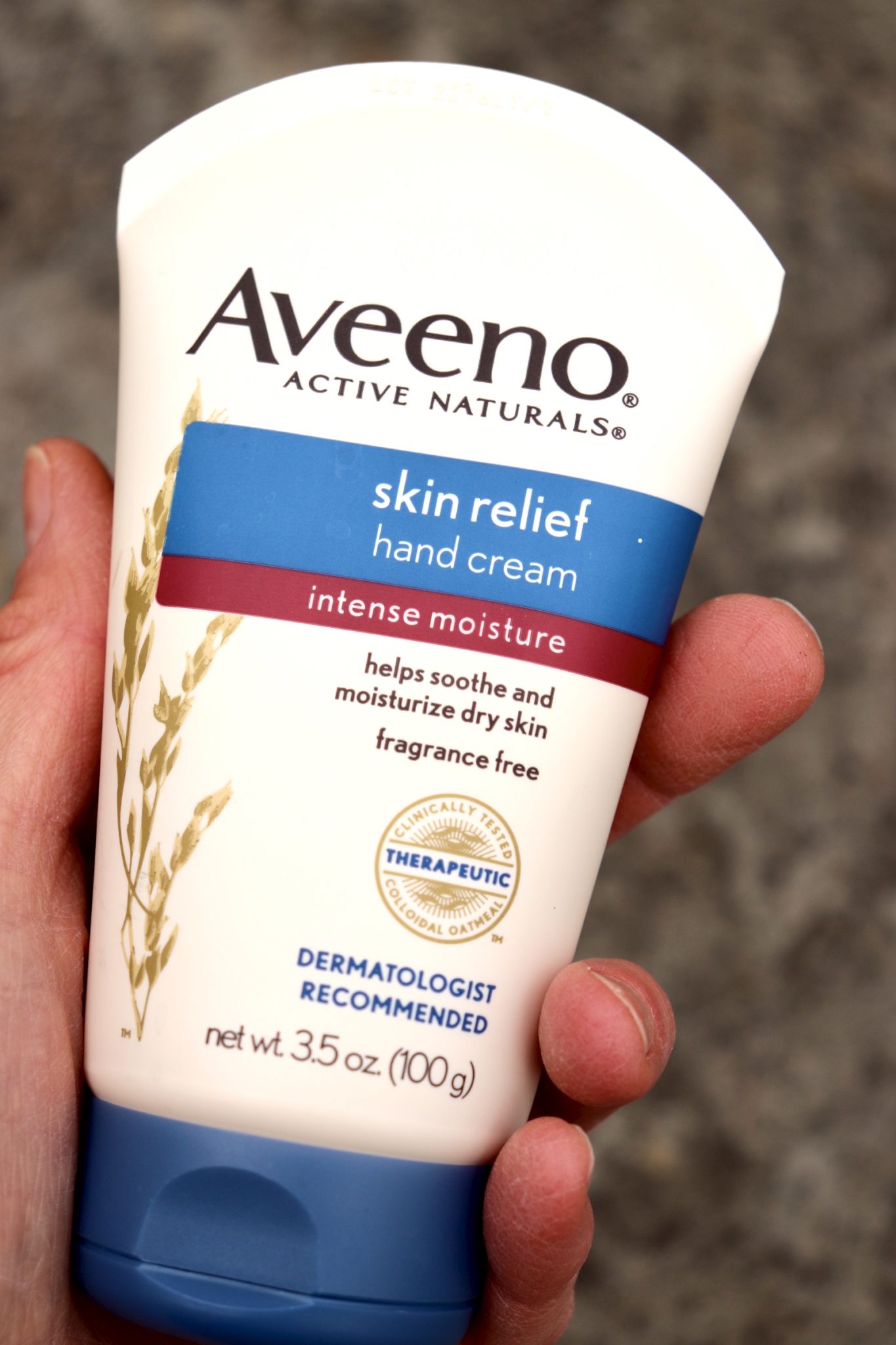 Hand cream that provides deep moisture without feeling greasy