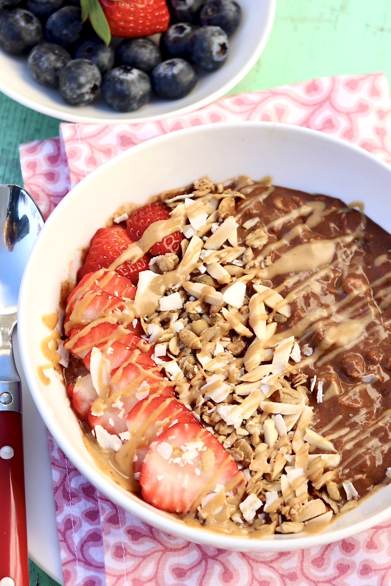 An overripe banana and a couple of dates are the sole (healthy!) sweeteners in this decadent-tasting breakfast with make-ahead convenience.