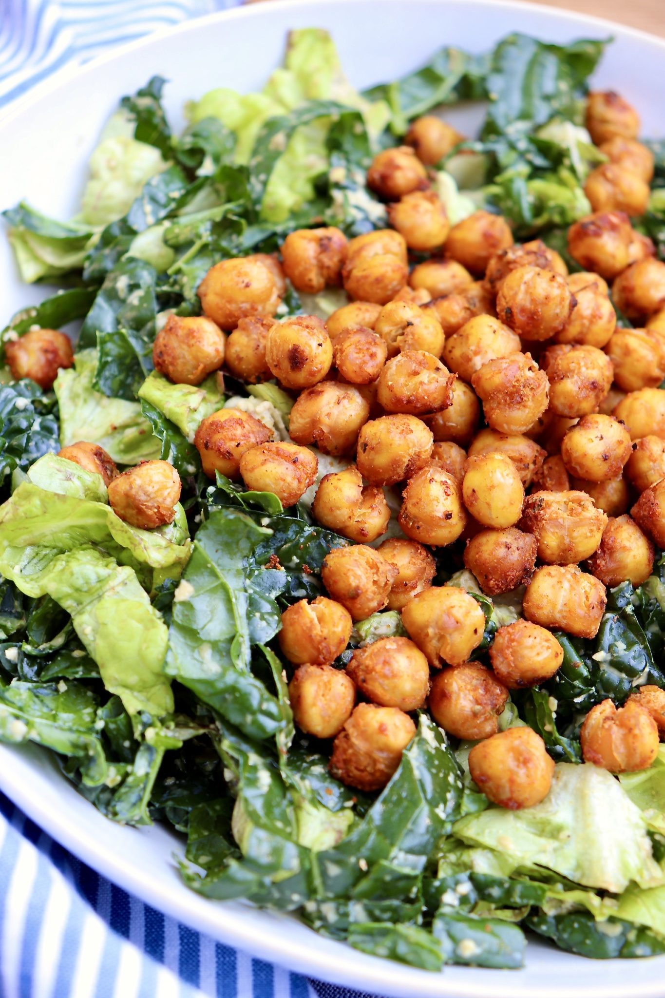 A nutritional powerhouse that's equal parts delicious and filling, this vibrant salad will delight vegan and meat-eaters alike!