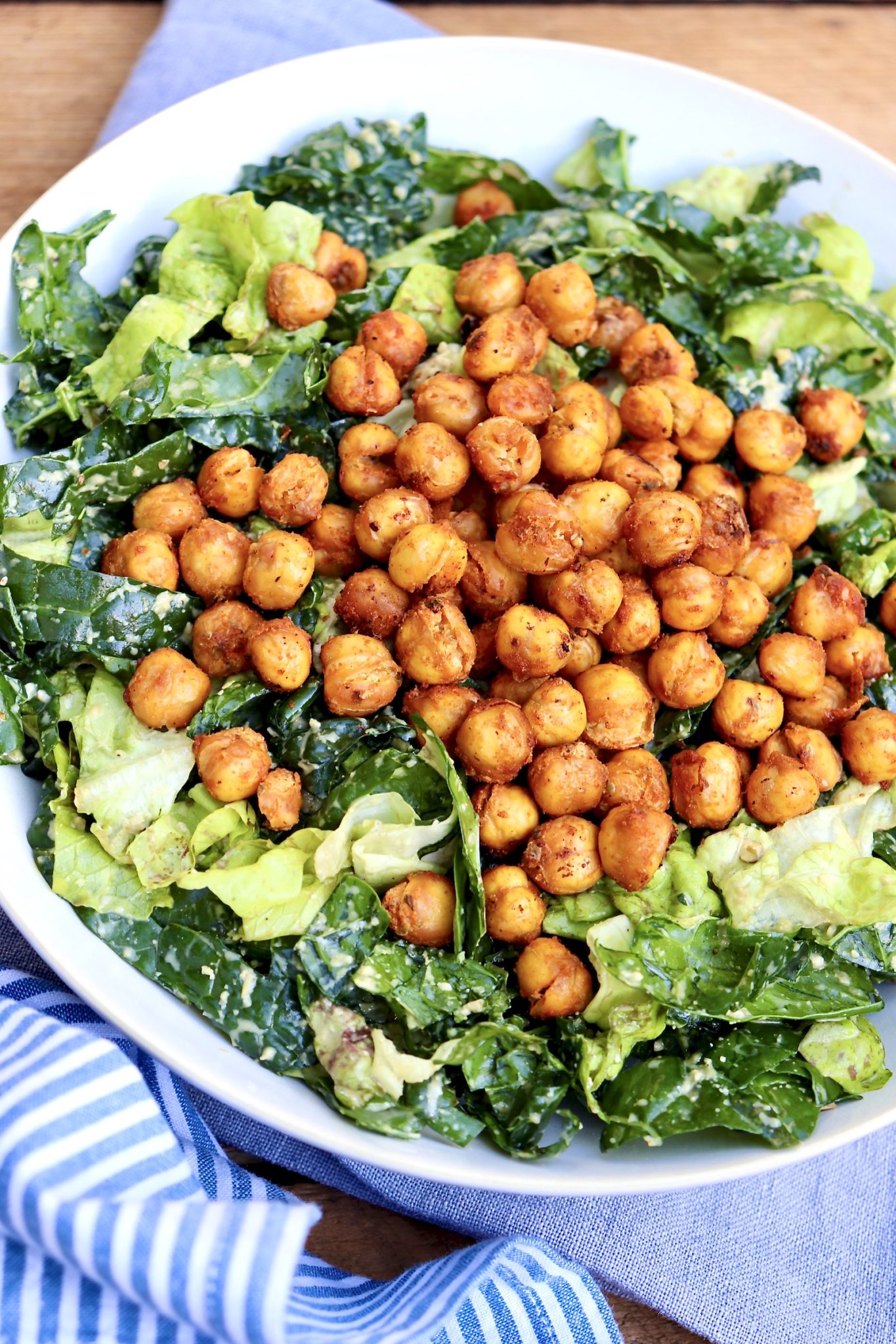 A nutritional powerhouse that's equal parts delicious and filling, this vibrant salad will delight vegan and meat-eaters alike!