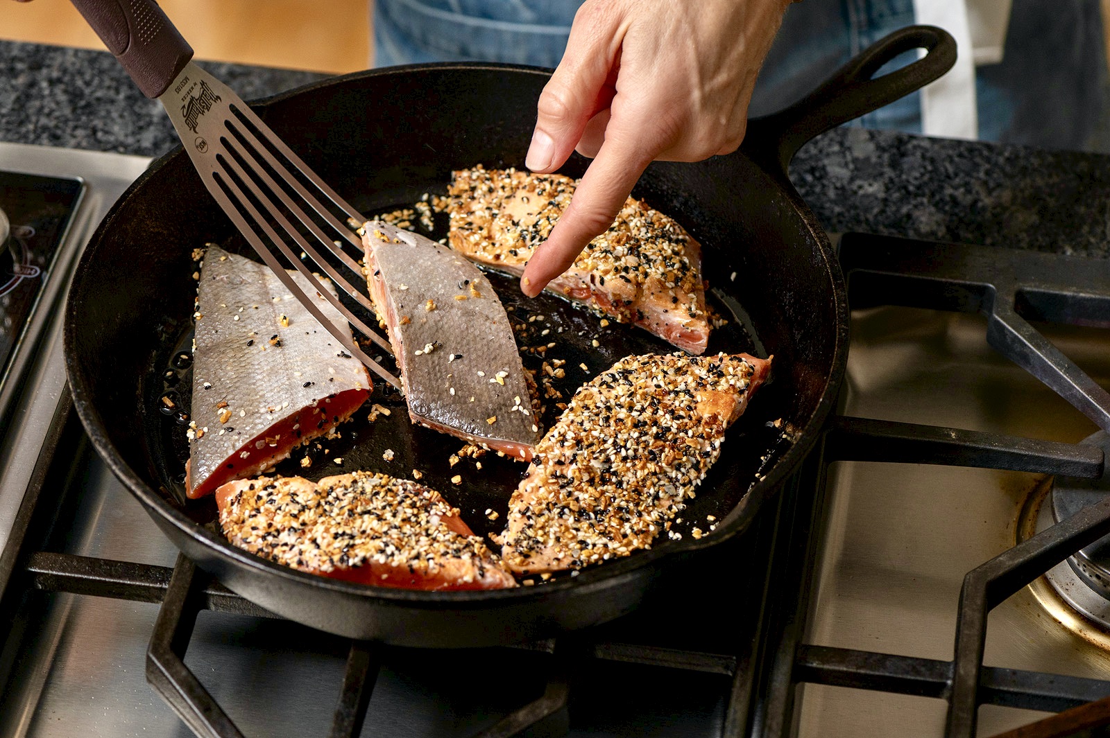 When used on salmon, the classic bagel coating provides crisp crunch and great flavor for a super speedy meal the whole family will love!