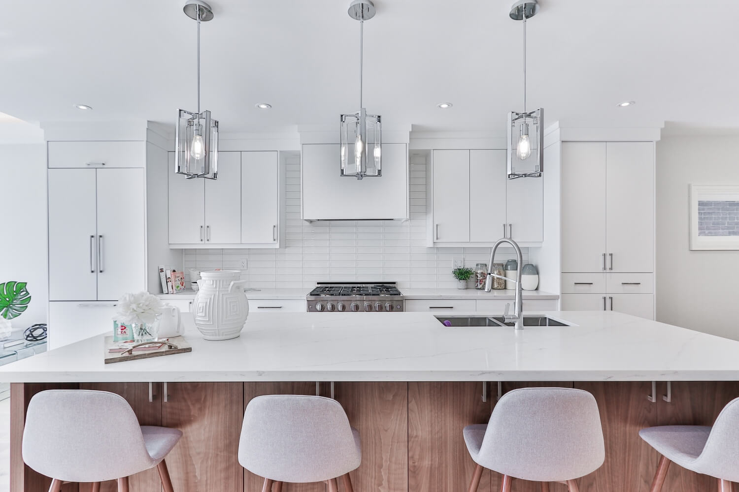 Large Kitchen Island Design