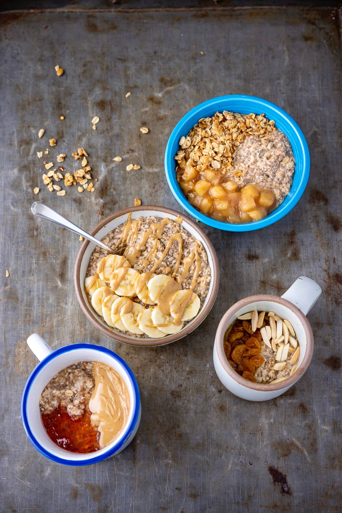 Hemp, flax, and chia seeds add fiber, fat, and protein to these DIY packets, and toppings like peanut butter, jelly, applesauce, and granola make them absolutely delicious!